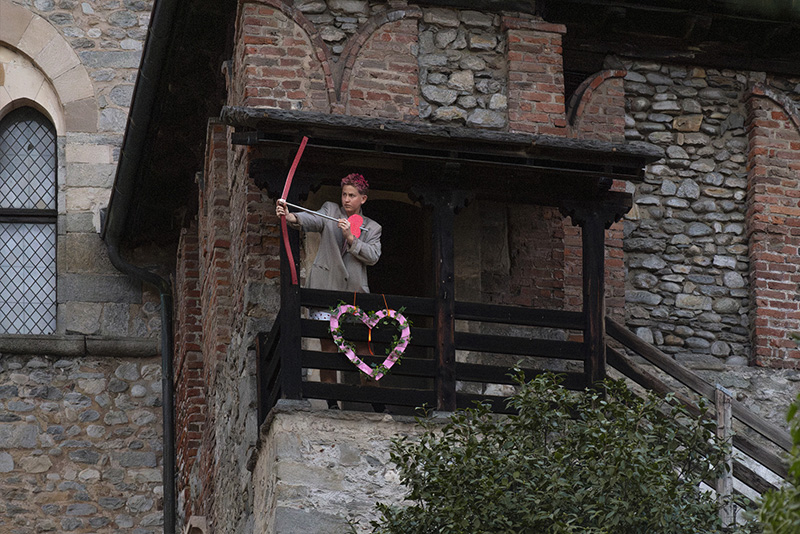 Photographie d'une performance sur une véranda