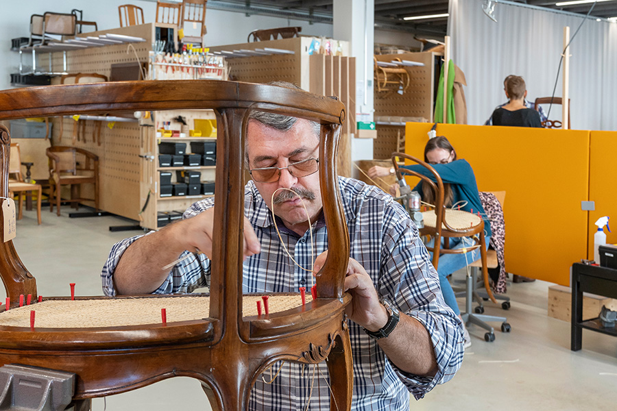 Fotografie der Flechtereiwerkstatt St. Jakob Zürich